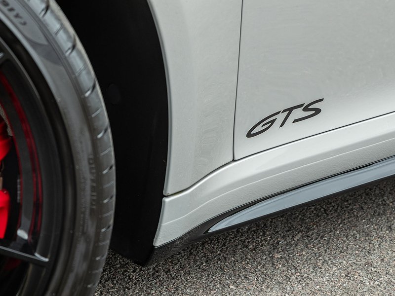 Porsche 911 (992.1) Carrera GTS Coupe - Large 14
