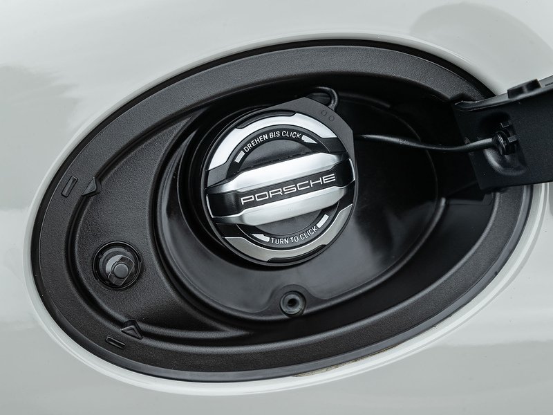 Porsche 911 (992.1) Carrera GTS Coupe - Large 28