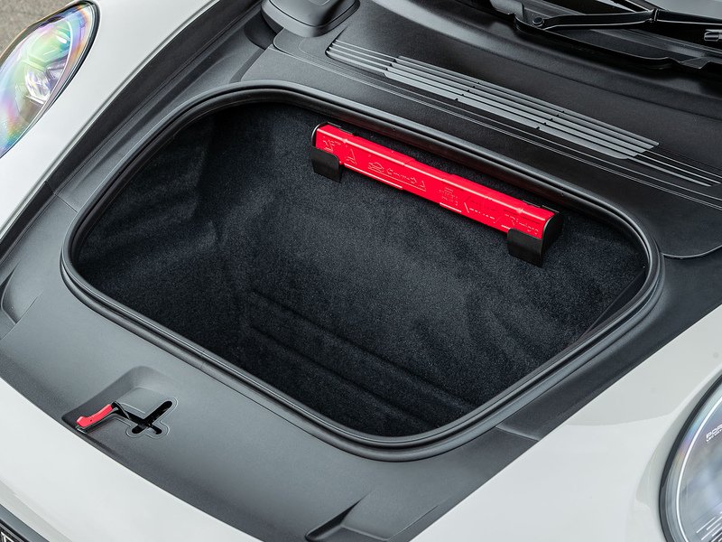 Porsche 911 (992.1) Carrera GTS Coupe - Large 29