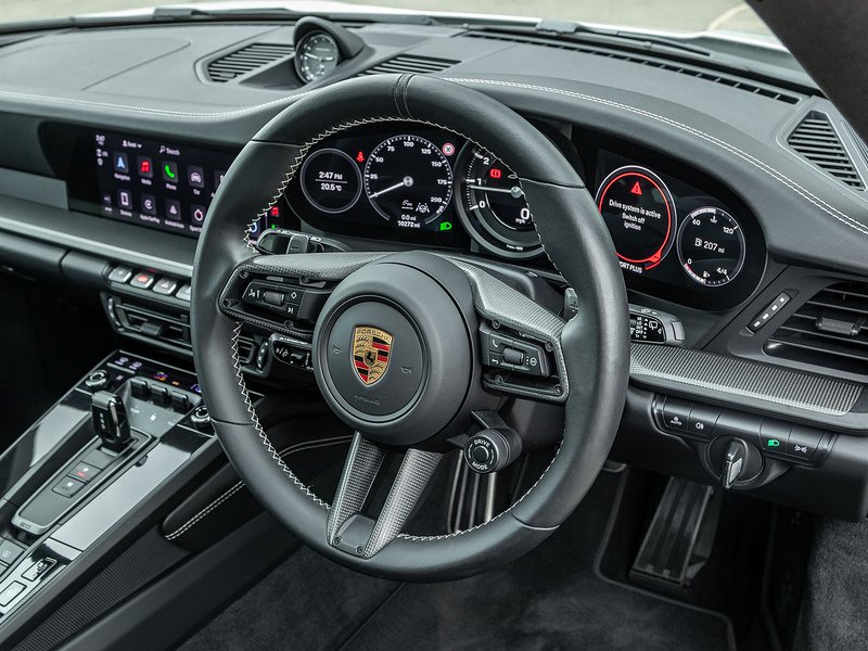 Porsche 911 (992.1) Carrera GTS Coupe - Large 33