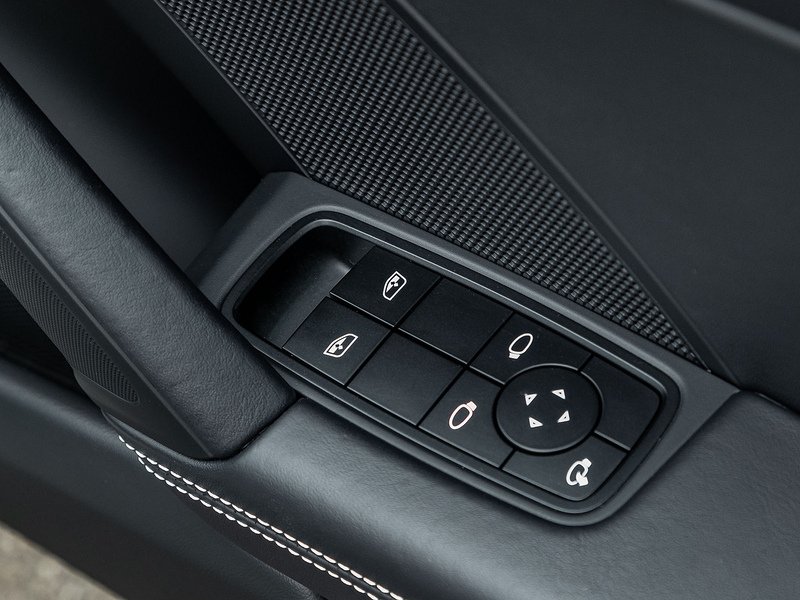 Porsche 911 (992.1) Carrera GTS Coupe - Large 36