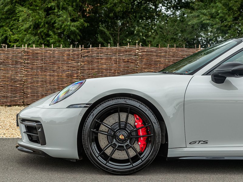 Porsche 911 (992.1) Carrera GTS Coupe - Large 37
