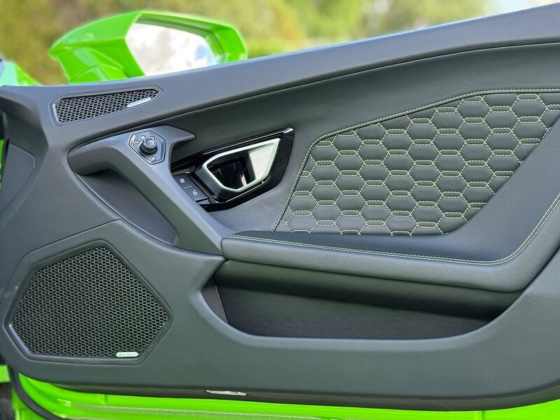 Lamborghini Huracan LP 610-4 Spyder - Large 30