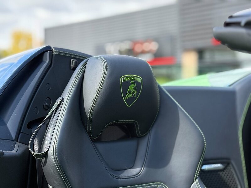 Lamborghini Huracan LP 610-4 Spyder - Large 31