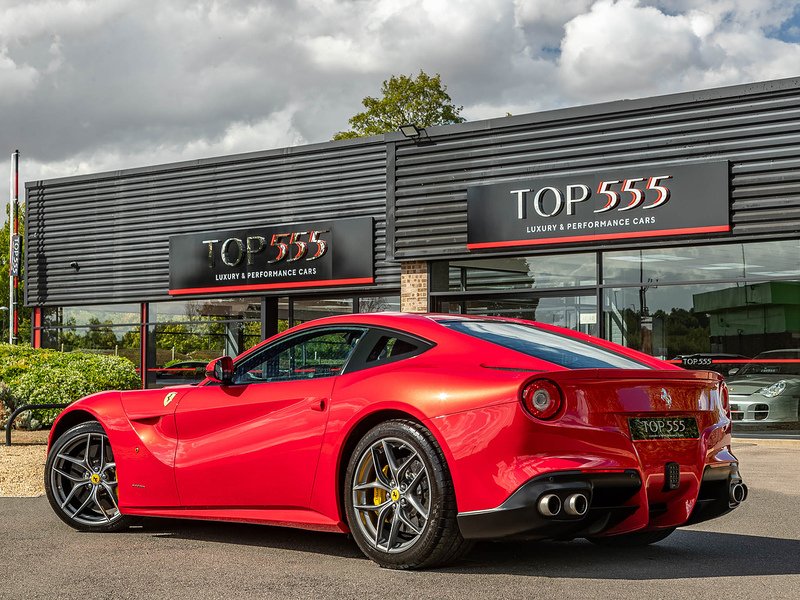 Ferrari F12 Berlinetta - Large 10