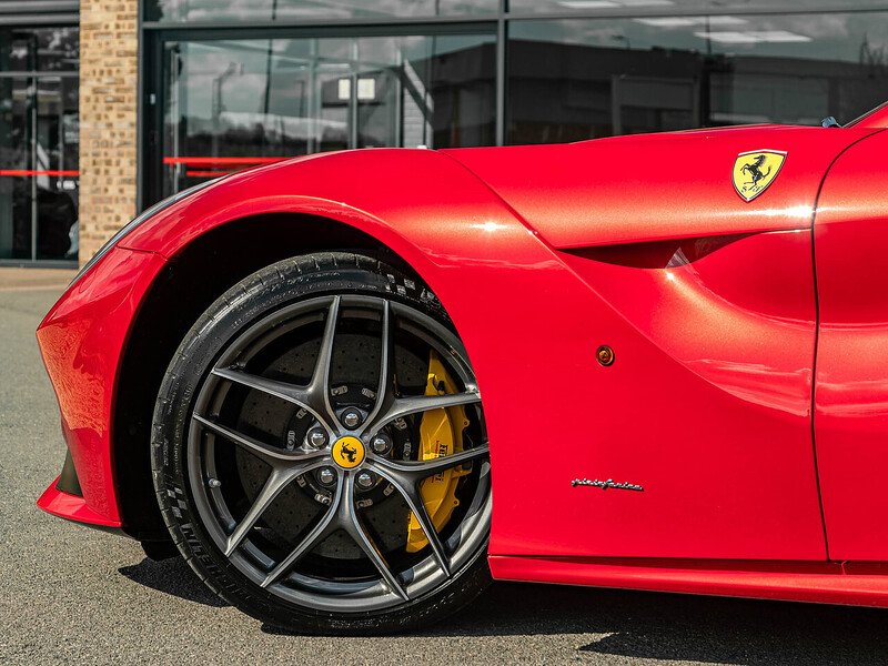 Ferrari F12 Berlinetta - Large 11