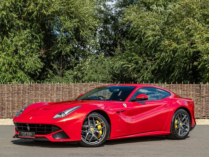 Ferrari F12 Berlinetta - Large 12