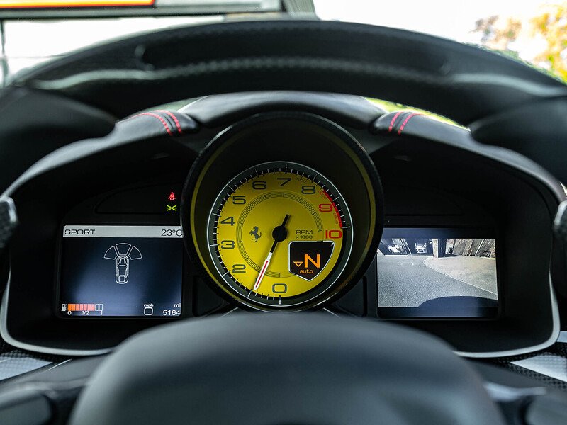 Ferrari F12 Berlinetta - Large 34