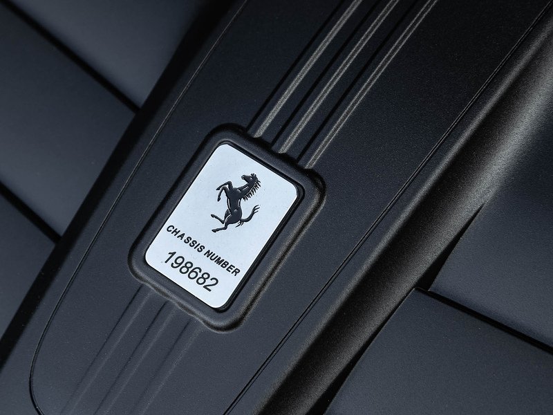 Ferrari F12 Berlinetta - Large 54