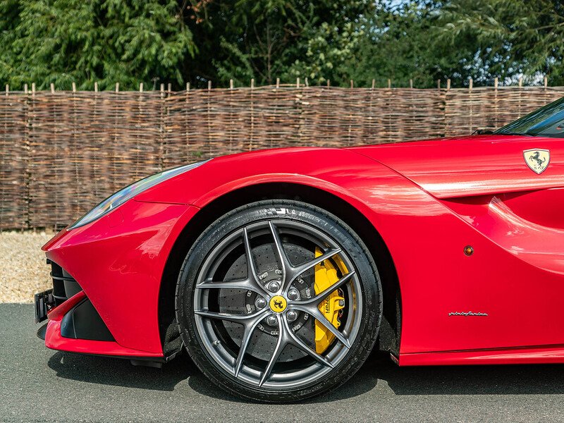 Ferrari F12 Berlinetta - Large 7