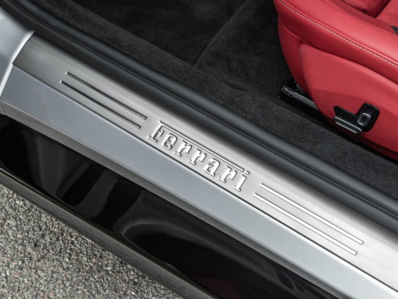 Ferrari 12Cilindri  - U5707