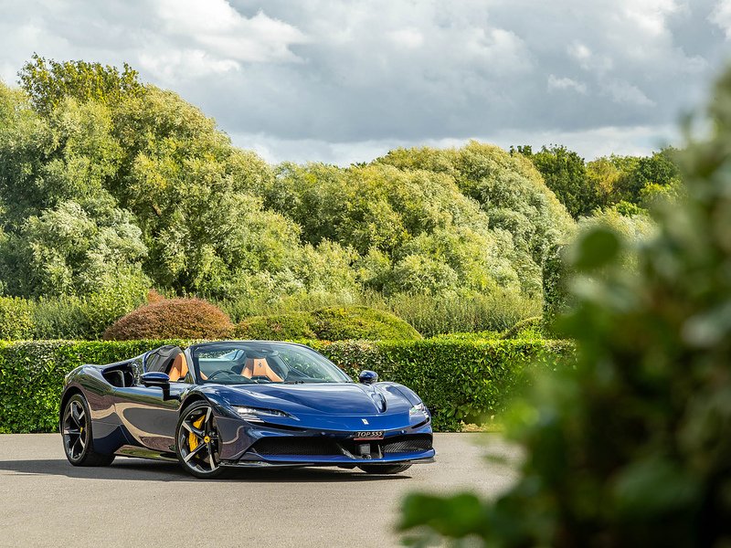 Ferrari SF90 Spider - Large 8