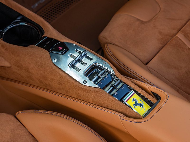 Ferrari SF90 Spider - Large 43