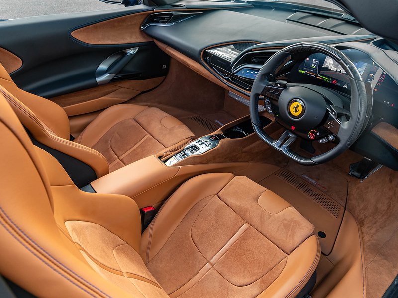 Ferrari SF90 Spider - Large 2