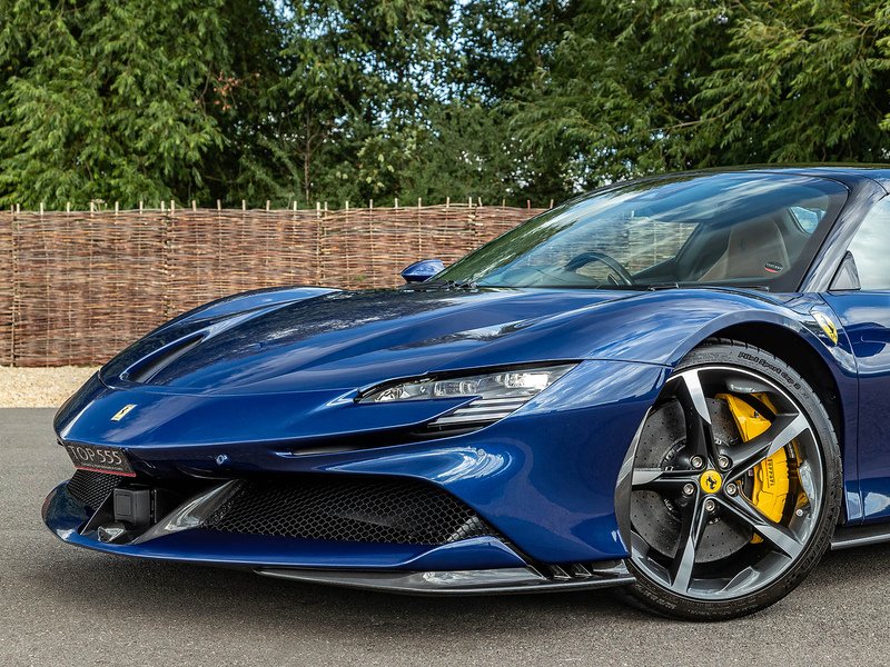 Ferrari SF90 Spider - Large 21