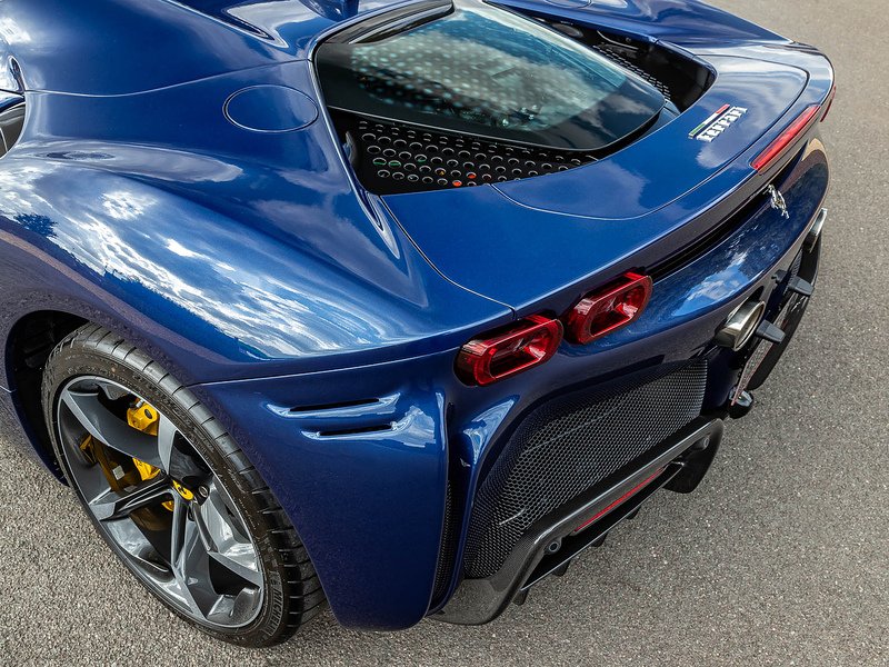 Ferrari SF90 Spider - Large 19