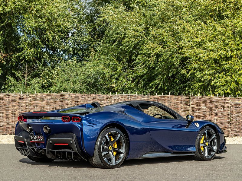 Ferrari SF90 Spider - Large 33