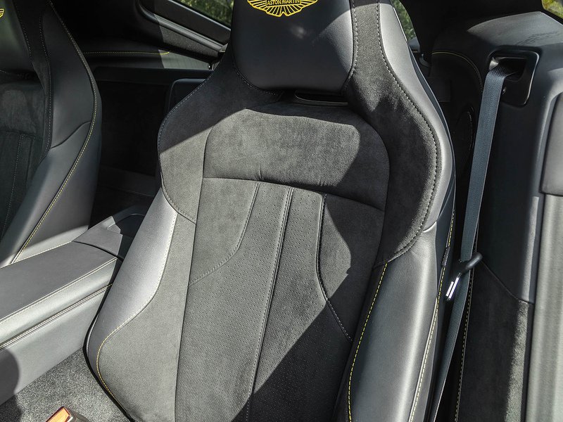 Aston Martin Vantage V8 - Large 34