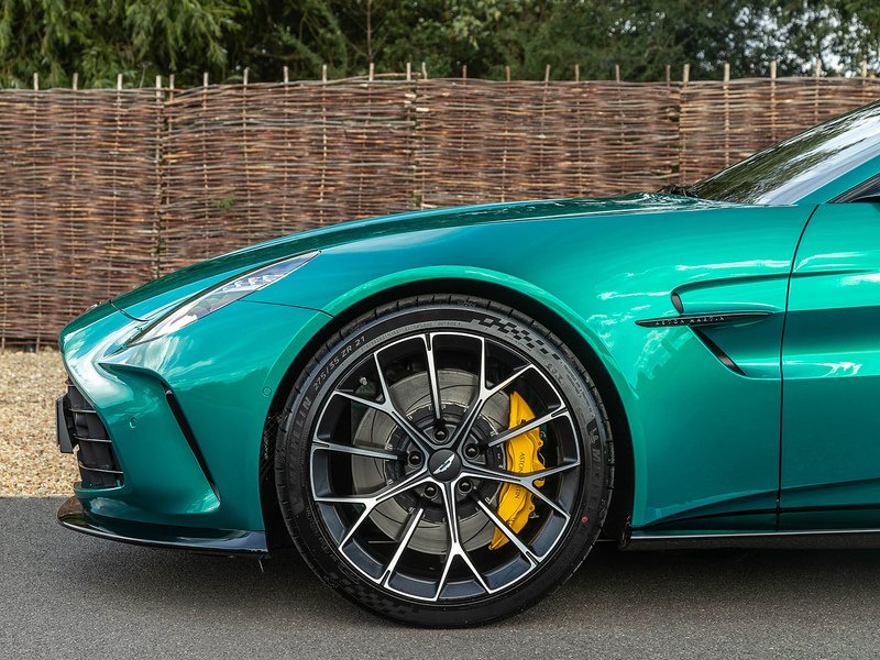 Aston Martin Vantage V8 - Large 6