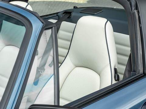 Porsche 911 (964) Carrera 4 Targa  - U5729