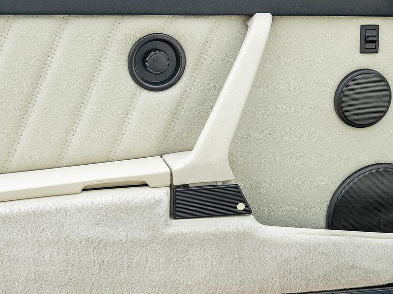 Porsche 911 (964) Carrera 4 Targa  - U5729