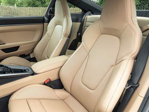 Porsche 911 (992.1) Carrera  - U5734