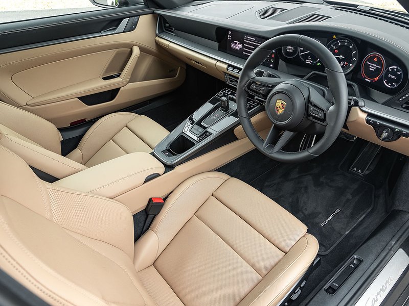 Porsche 911 (992.1) Carrera  - U5734