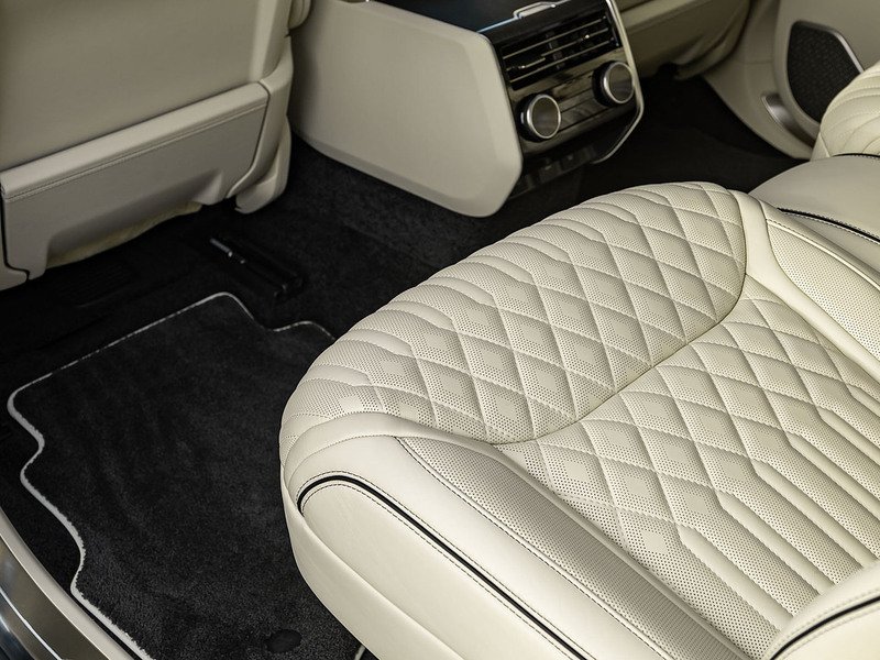 Range Rover Autobiography D350 LWB - Redefined By OVERFINCH  - U5743