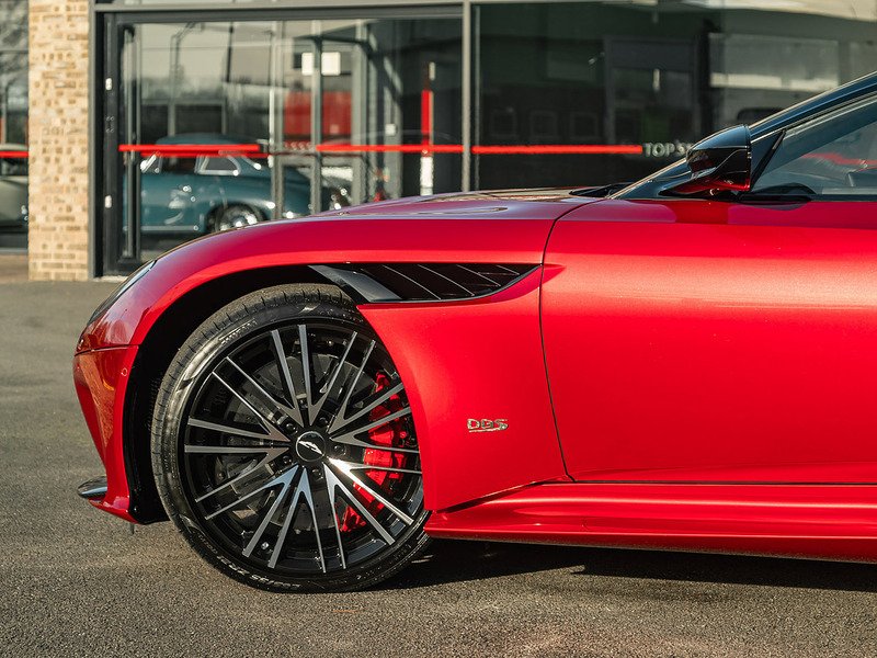 Aston Martin DBS Superleggera V12  - U5796