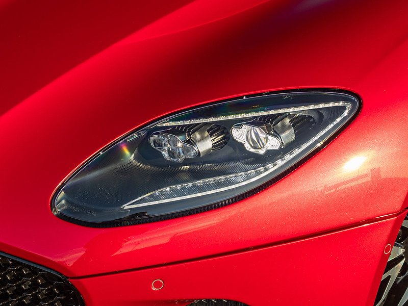 Aston Martin DBS Superleggera V12  - U5796