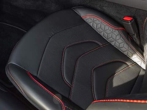 Aston Martin DBS Superleggera V12  - U5796