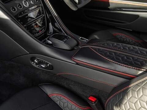 Aston Martin DBS Superleggera V12  - U5796