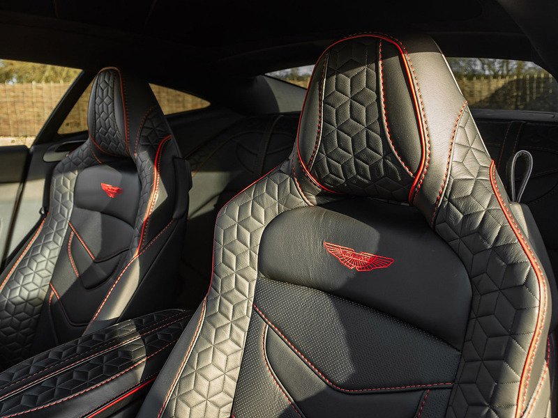 Aston Martin DBS Superleggera V12  - U5796