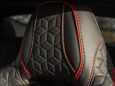 Aston Martin DBS Superleggera V12  - U5796