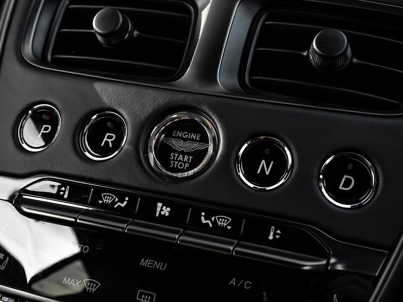 Aston Martin DBS Superleggera V12  - U5796