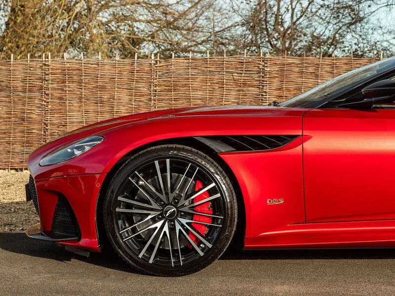 Aston Martin DBS Superleggera V12  - U5796