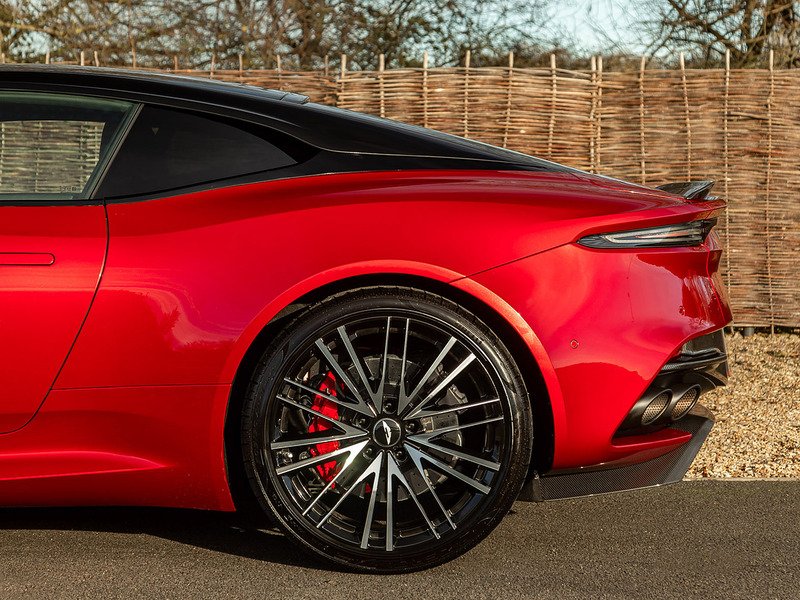 Aston Martin DBS Superleggera V12  - U5796