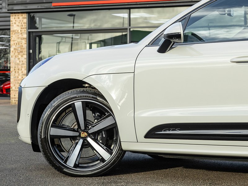 Porsche Macan GTS  - U5800