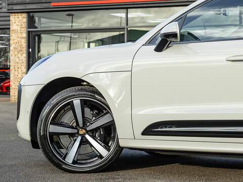 Porsche Macan GTS  - U5800