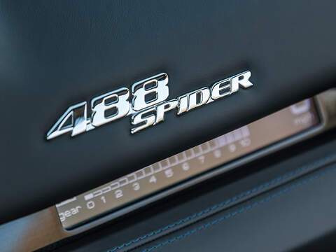 Ferrari 488 Spider  - U5801