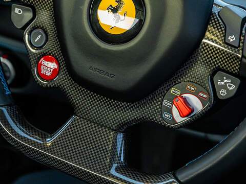 Ferrari 488 Spider  - U5801