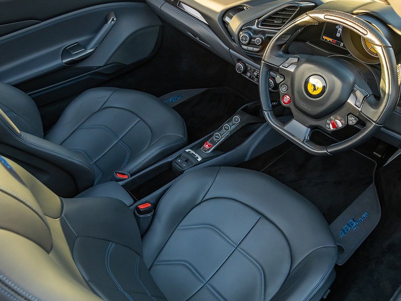 Ferrari 488 Spider  - U5801
