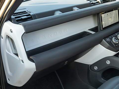 Land Rover Defender 110 3.0 D250 XS Edition  - U5808