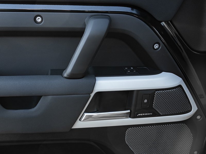 Land Rover Defender 110 3.0 D250 XS Edition  - U5808