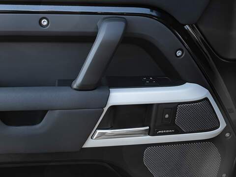 Land Rover Defender 110 3.0 D250 XS Edition  - U5808