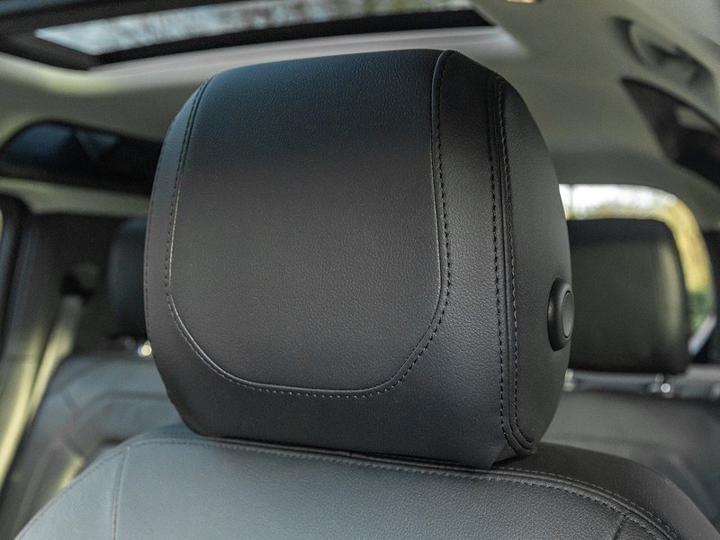 Land Rover Defender 110 3.0 D250 XS Edition  - U5808