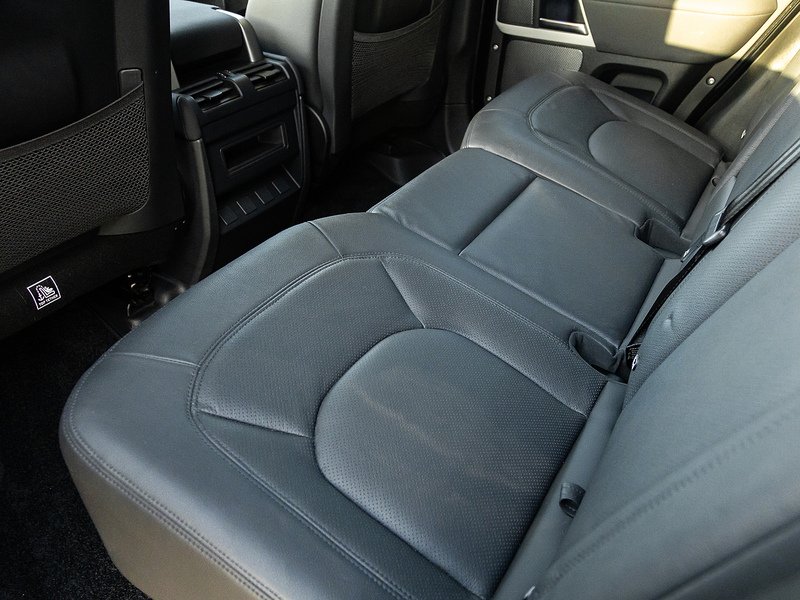 Land Rover Defender 110 3.0 D250 XS Edition  - U5808