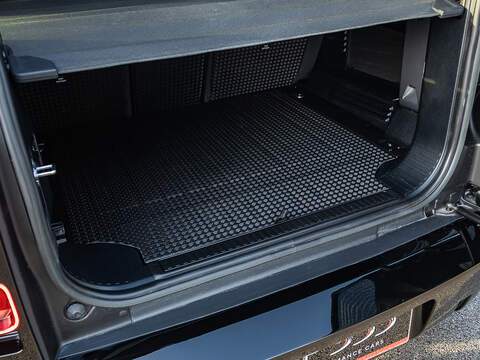 Land Rover Defender 110 3.0 D250 XS Edition  - U5808