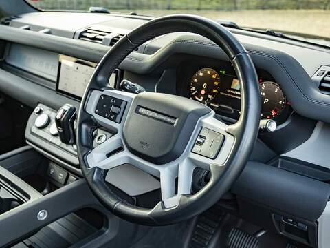 Land Rover Defender 110 3.0 D250 XS Edition  - U5808