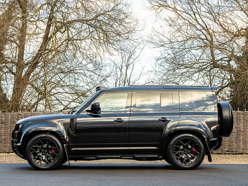 Land Rover Defender 110 3.0 D250 XS Edition  - U5808